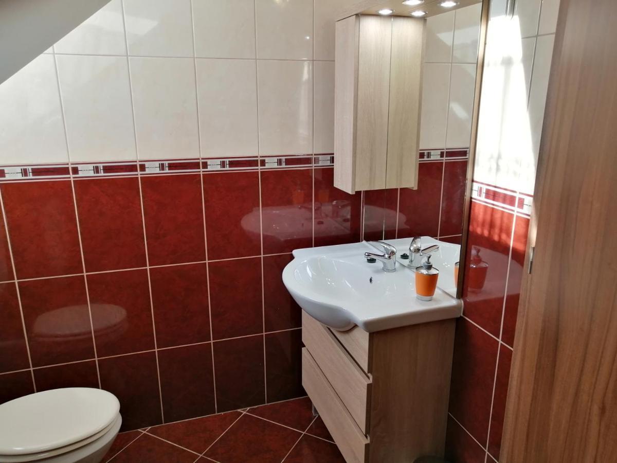 Csipkehaz Apartman Cserkeszőlő المظهر الخارجي الصورة