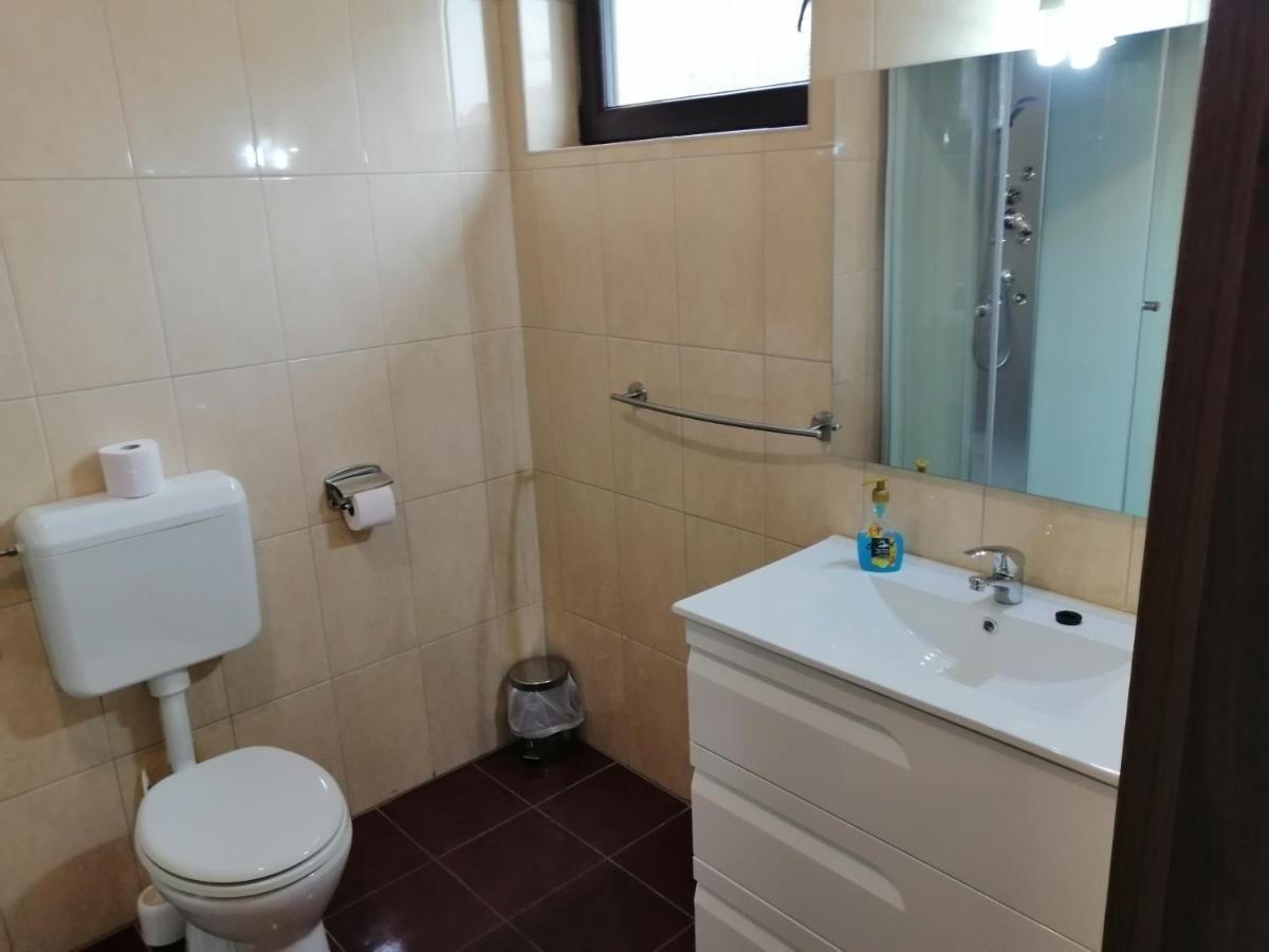 Csipkehaz Apartman Cserkeszőlő المظهر الخارجي الصورة