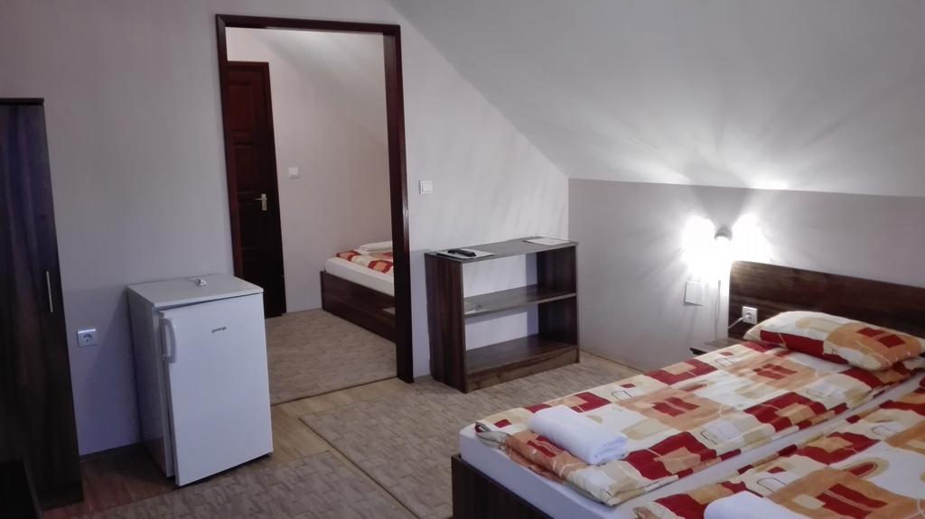 Csipkehaz Apartman Cserkeszőlő المظهر الخارجي الصورة