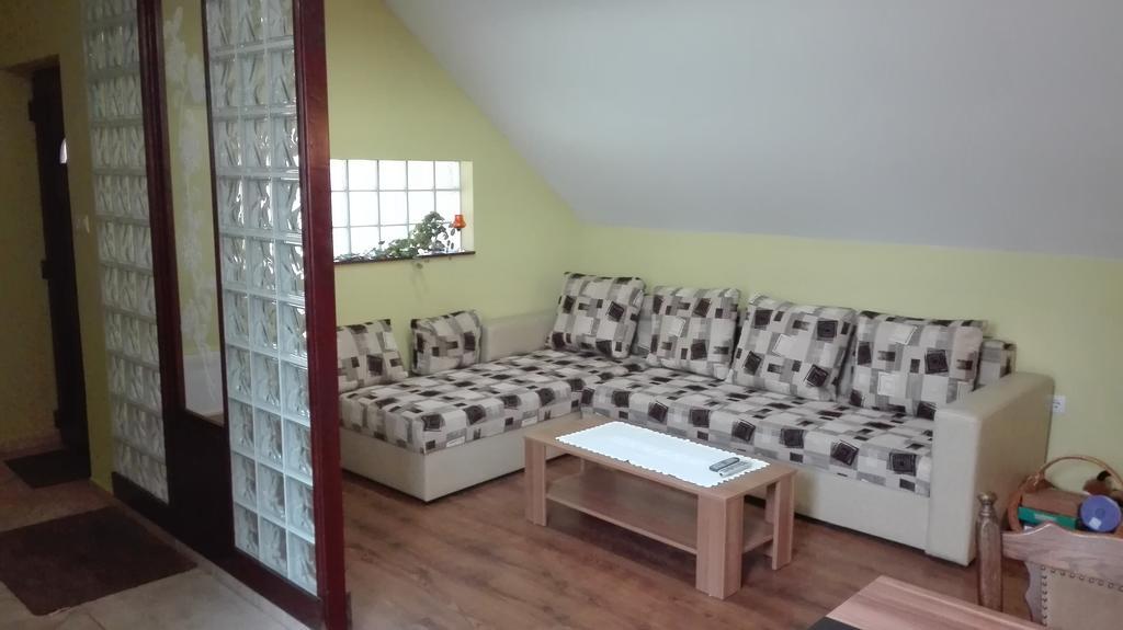 Csipkehaz Apartman Cserkeszőlő المظهر الخارجي الصورة